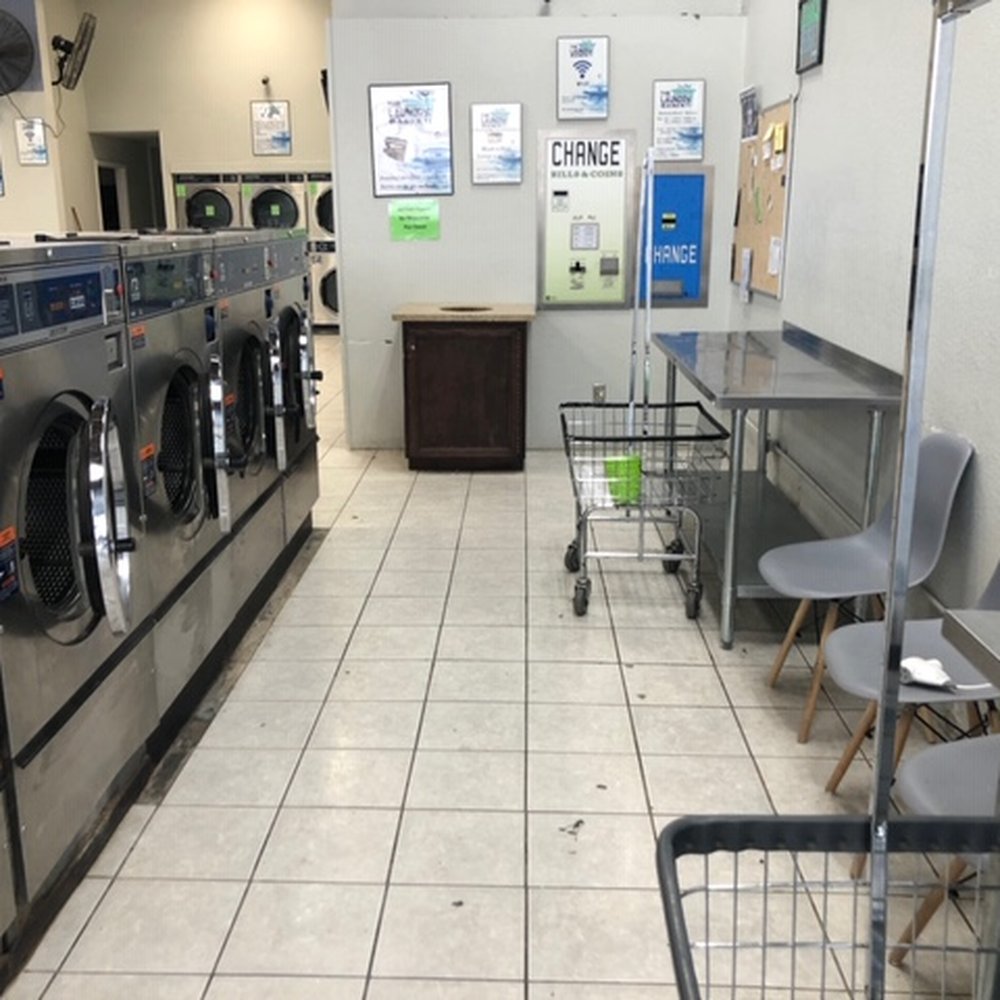 The Laundry Basket - Coin change machine for convenience and new chairs. - Laundromat Near Me - Carlsbad, New Mexico The Laundry Basket - Coin change machine for convenience and new chairs. - Laundromat Near Me - Carlsbad, New Mexico