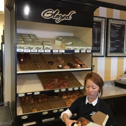Glazed Doughnuts & Cafe - Cute place