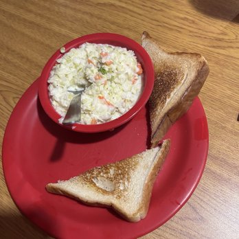 Bucky Bee's BBQ - Coleslaw and toast - Barbeque Near Me - Cave City, Kentucky Bucky Bee's BBQ - Coleslaw and toast - Barbeque Near Me - Cave City, Kentucky