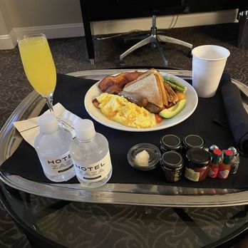 Hotel ZaZa Dallas Uptown - Breakfast Room service - Hotels Near Me - Dallas, Texas Hotel ZaZa Dallas Uptown - Breakfast Room service - Hotels Near Me - Dallas, Texas