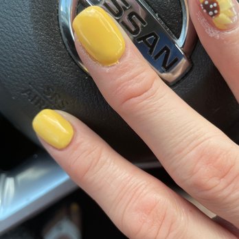 luxury nails and spa - Messy polish - Nail Salons Near Me - Owensboro, Kentucky