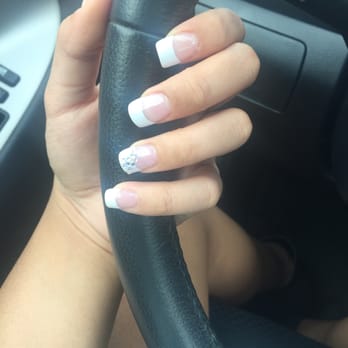 Apple Nails - Design by Helen - Nail Salons Near Me - Cypress, California
