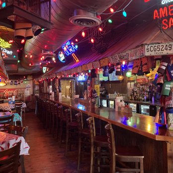 Champy's Murfreesboro - the interior of the restaurant - American Near Me - Murfreesboro, Tennessee