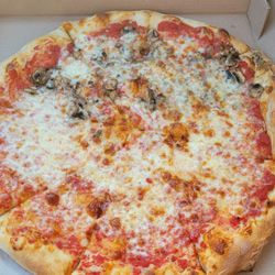 Cromwell Pizza & Pasta - Less than half the pizza has mushrooms on it, and it is sparse on the one topping I asked for.