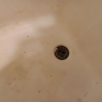 Americas Best Value Inn & Suites Jackson, MI - Filthy bathtub - Hotels Near Me - Jackson, Michigan Americas Best Value Inn & Suites Jackson, MI - Filthy bathtub - Hotels Near Me - Jackson, Michigan
