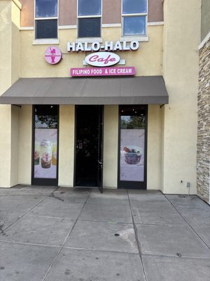 Halo Halo Cafe by null