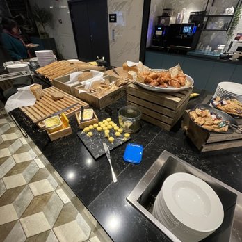 Scandic Bergen Airport - Bread Section of Breakfast Buffett - Hotels Near Me - Bergen, 12