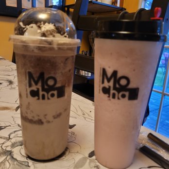 Mo Cha Cafe - 3/6/2022 - Delivery: Their oreo shake and their fresh strawberry shake - Bubble Tea Near Me - Beaverton, Oregon
