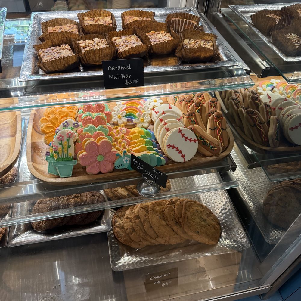 Luna Bakery Cafe - Pastry case - Cafes Near Me - Cleveland, Ohio Luna Bakery Cafe - Pastry case - Cafes Near Me - Cleveland, Ohio