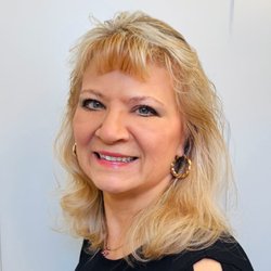 Family Eyecare Associates - Dr.  Margaret Raulino