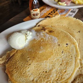 Cracker Barrel Old Country Store - Southern Near Me - Cranberry Township, Pennsylvania