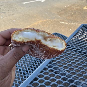 A Leonard's Bakery - Desserts Near Me - Waipahu, Hawaii