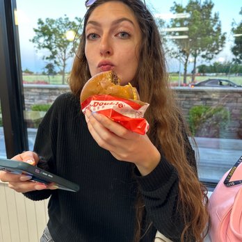 In-N-Out Burger - Burgers Near Me - Woodland, California In-N-Out Burger - Burgers Near Me - Woodland, California