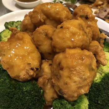 Kirin Restaurant - Tofu Puffs with Fish Purée - Seafood Near Me - New Westminster, British Columbia