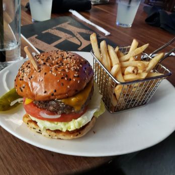Yard House - Classic Cheeseburger - New American Near Me - West Nyack, New York Yard House - Classic Cheeseburger - New American Near Me - West Nyack, New York