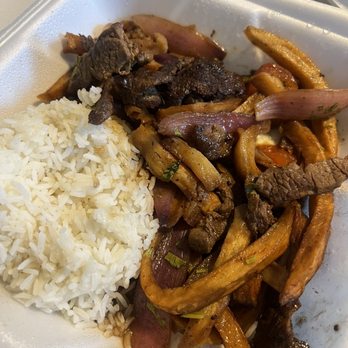 Pollos A La Brasa Eagle Rock - Lomo saltado - Latin American Near Me - Los Angeles, California Pollos A La Brasa Eagle Rock - Lomo saltado - Latin American Near Me - Los Angeles, California