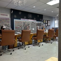 Nails Tran - Nail polish wall