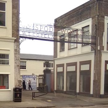 Spode - Spode Works in Stoke-on-Trent is still manufacturing pottery. - Museums Near Me - Newcastle, STS