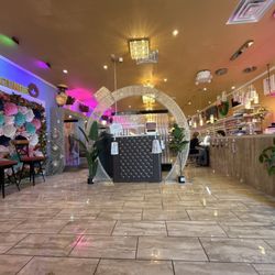 L/V Nails & Lounge - Very colorful and beautiful love it here!