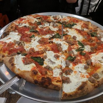 Juliana's - Margherita Pizza - Pizza Near Me - Brooklyn, New York Juliana's - Margherita Pizza - Pizza Near Me - Brooklyn, New York