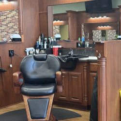 Blade & Comb - Sinks at barber stations