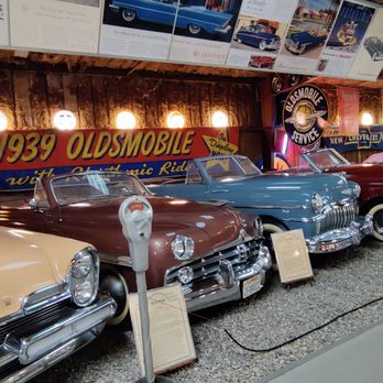 Deer Park Winery & Auto Museum - Beer, Wine & Spirits Near Me - Escondido, California