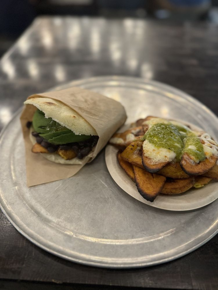 Food from Quiero Arepas
