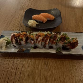 Ozumo - Ozumo roll and salmon nigiri - Izakaya Near Me - San Jose, California