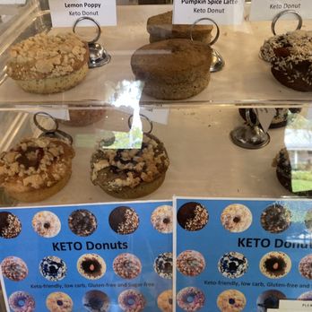 Scoops On 5th - Bakeries Near Me - Mt Dora, Florida
