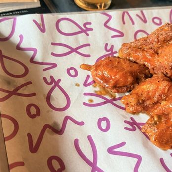 Moxy Charlotte Downtown - Lemon Pepper Buffalo - Hotels Near Me - Charlotte, North Carolina