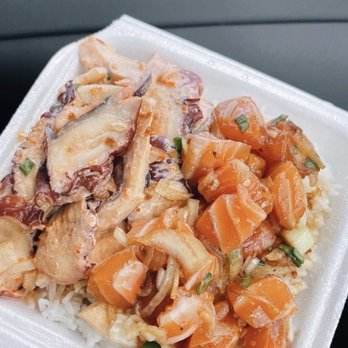 Ono Seafood - Choose your seafood, I chose the tako & ahi, and your seasonings/sauces & spice level - Seafood Near Me - Honolulu, Hawaii Ono Seafood - Choose your seafood, I chose the tako & ahi, and your seasonings/sauces & spice level - Seafood Near Me - Honolulu, Hawaii