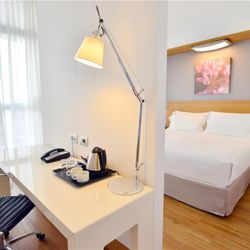 Hilton Garden Inn Milan North - Guest room