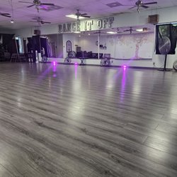 DivaDance Sandy Springs - Dance floor