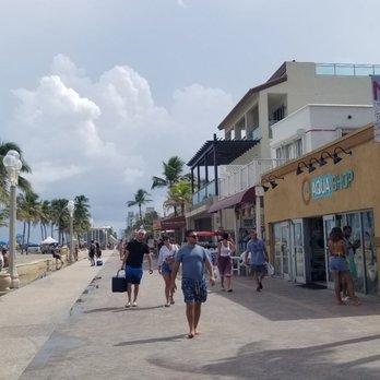 Hollywood Beach Boardwalk - Exercise on the broadwalk... - Beaches Near Me - Hollywood, Florida Hollywood Beach Boardwalk - Exercise on the broadwalk... - Beaches Near Me - Hollywood, Florida