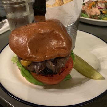 White Dog Cafe - University City - White Dog Double Cheddar Burger - Bars Near Me - Philadelphia, Pennsylvania White Dog Cafe - University City - White Dog Double Cheddar Burger - Bars Near Me - Philadelphia, Pennsylvania