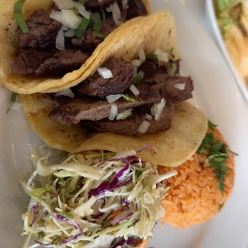 Doce Mesas - Carne asada tacos with red rice - Mexican Near Me - Dallas, Texas