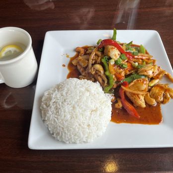 Pinto Thai Bistro - Chicken Cashew nut. - Thai Near Me - Roseville, California