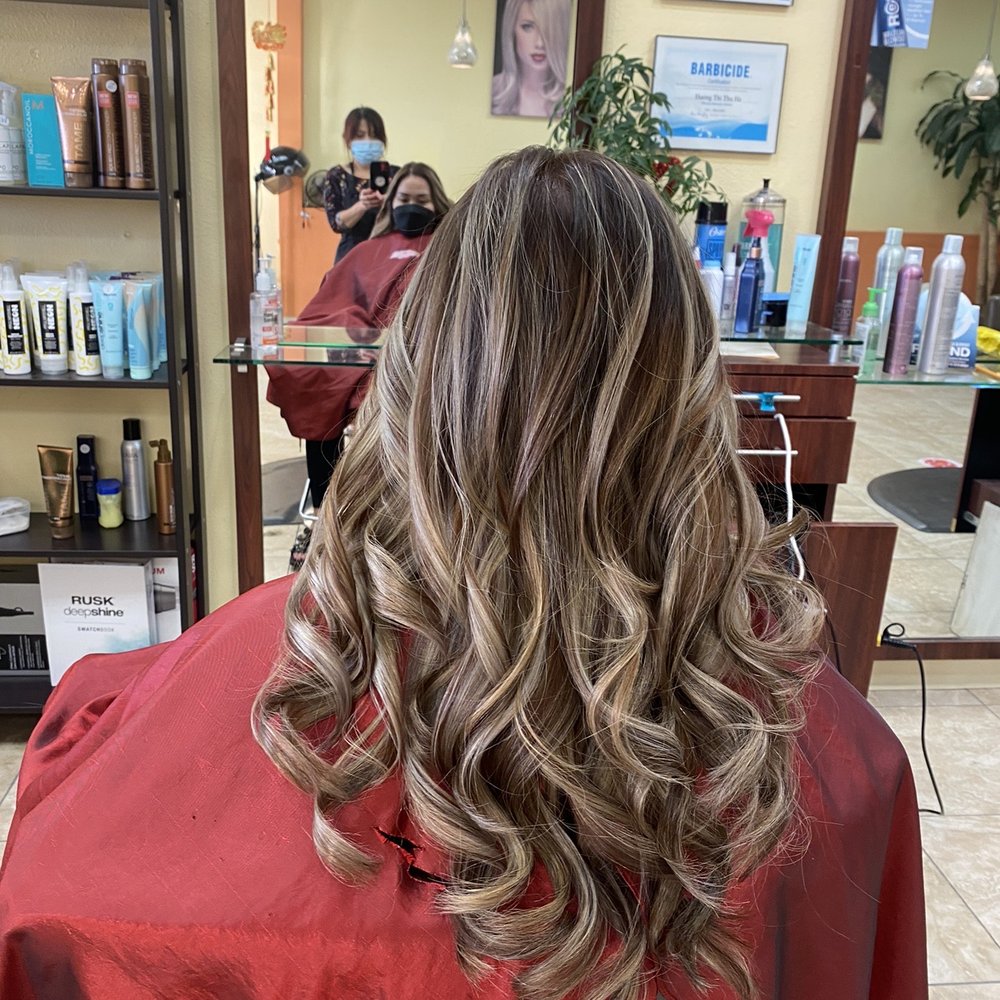 Sunshine Salon - Balayage done by Christine - Hair Salons Near Me - Carson, California Sunshine Salon - Balayage done by Christine - Hair Salons Near Me - Carson, California