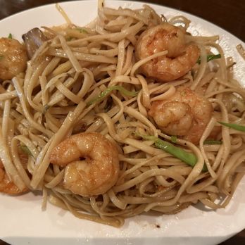 First Wok - Shrimp lo mein - Chinese Near Me - Grand Rapids, Michigan
