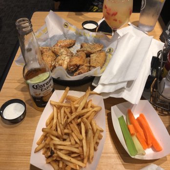 Buffalo Wild Wings - American Near Me - Concord, California Buffalo Wild Wings - American Near Me - Concord, California