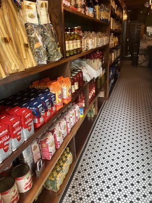 Lil' Frankie's Grocery by null