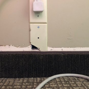 Econo Lodge Inn & Suites - Maybe the bug crawled in through the hole in the wall? - Hotels Near Me - Middletown, Virginia
