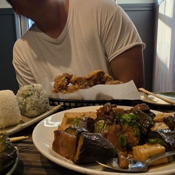 Sakana Grill - Japanese Near Me - Honolulu, Hawaii