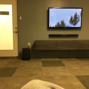Midnight Tinting - cool waiting area! - Car Window Tinting Near Me - Honolulu, Hawaii