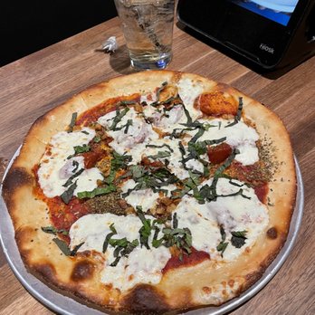 Yard House - Margherita Pizza - New American Near Me - Yonkers, New York Yard House - Margherita Pizza - New American Near Me - Yonkers, New York