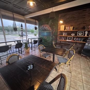 Day 6 Coffee - Variety of seats - Coffee & Tea Near Me - Sugar Land, Texas Day 6 Coffee - Variety of seats - Coffee & Tea Near Me - Sugar Land, Texas
