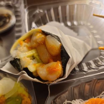 Oki Doki Sushi - Spicy scallop hand roll - Sushi Bars Near Me - Hermosa Beach, California Oki Doki Sushi - Spicy scallop hand roll - Sushi Bars Near Me - Hermosa Beach, California
