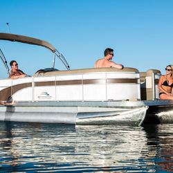 Anclote Village Marina - New 22' Bennington Pontoon Boats available to rent.