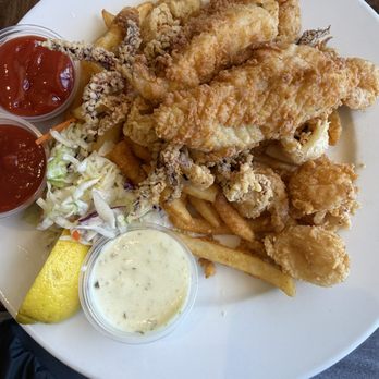 Louie Linguini's - Fisherman's Platter - Seafood Near Me - Monterey, California