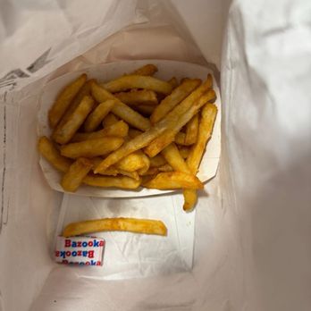 355 Burger - Fries with bubble gum - Burgers Near Me - Sierra Madre, California